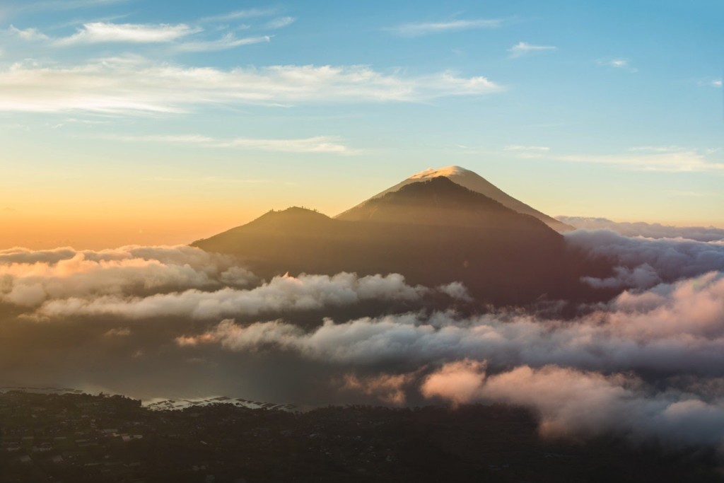 Climb the Mount Batur volcano | Atlantis Bali Diving