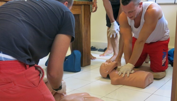 PADI EFR Instructor Course Bali | Atlantis Bali Diving